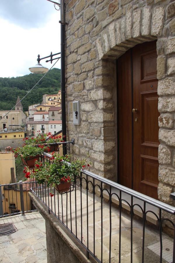 Casa Vacanze Sud E Magia Castelmezzano Exterior photo